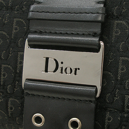 Dior(ũ����î���) �ΰ� �ڰ��� ȣ�� ����� �̹���3 - ���̺��� �߰���ǰ