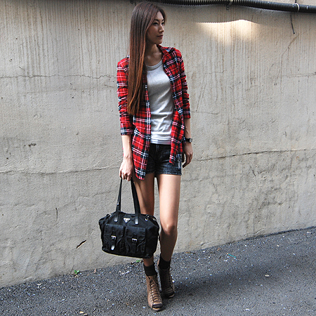 Prada(�����) ������ �к긯 ����� �̹���5 - ���̺��� �߰���ǰ