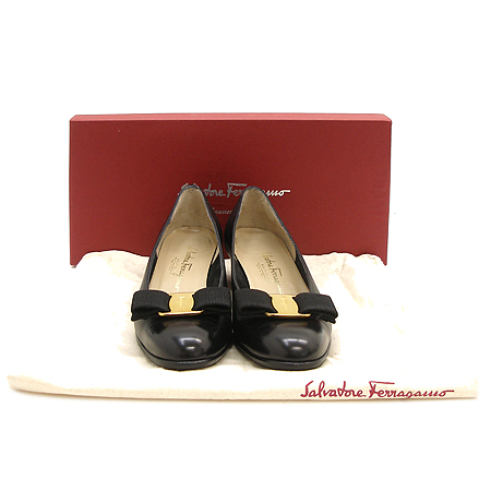 Ferragamo(��󰡸�) ���� �ٶ� ��� ������ ������ ���� �̹���2 - ���̺��� �߰���ǰ