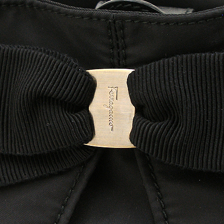 Ferragamo(��󰡸�) 21 B672 �ٶ� ��� �к긯 ��Ʈ�� �̹���3 - ���̺��� �߰���ǰ