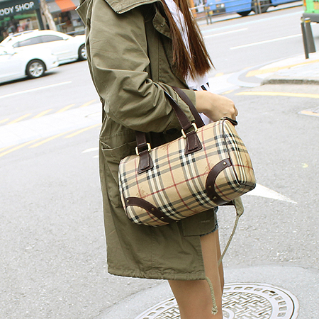 Burberry(������) HBH101 �� Ŭ���� ������ ��Ʈ�� �̹���5 - ���̺��� �߰���ǰ