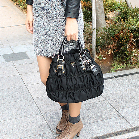 Prada(�����) BN1792 ������ �к긯 ��Ʈ�� + ũ�ν� ��Ʈ�� �̹���5 - ���̺��� �߰���ǰ