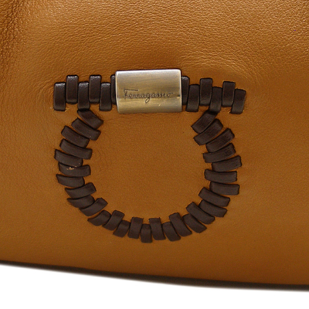 Ferragamo(��󰡸�) 21 C228 ��ġ�� �ΰ� ���� ȣ�� ����� �̹���4 - ���̺��� �߰���ǰ