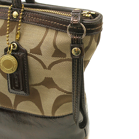 Coach(��ġ) 12429 �ñ׳��� �ڰ��� ���� Ʈ���� �ٰ� ����� �̹���4 - ���̺��� �߰���ǰ