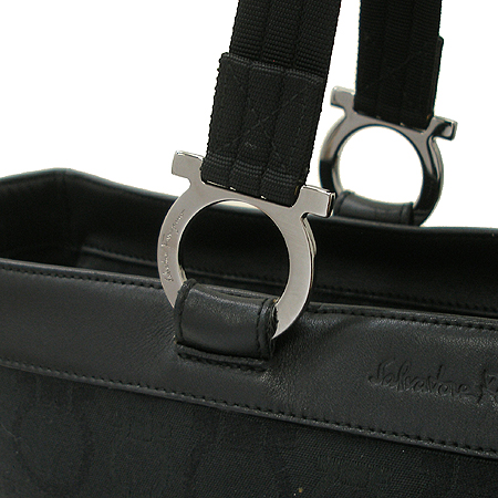 Ferragamo(��󰡸�) 21 5372 ��ġ�� �ΰ� ��� �к긯 ����� [�б�����������2ȣ��] �̹���3 - ���̺��� �߰���ǰ