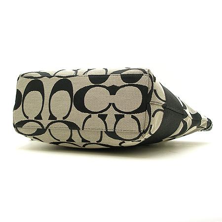 Coach(��ġ) �ñ׳��� �ڰ��� ���� Ʈ���� �ٰ� ����� �̹���4 - ���̺��� �߰���ǰ