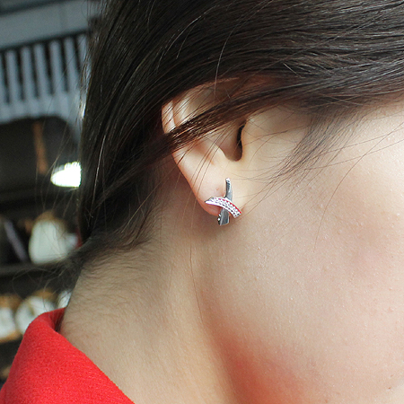 Tiffany(Ƽ�Ĵ�) 18K ȭ��Ʈ ��� �ķθ� ��ī�� 8����Ʈ ���̾� �Ͱ��� �̹���5 - ���̺��� �߰���ǰ