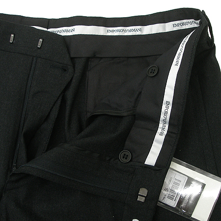 Emporio Armani(�������� �Ƹ�����) ���� �̹���2 - ���̺��� �߰���ǰ