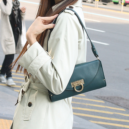 Ferragamo(��󰡸�) 21 4406 ���� ����� �̹���6 - ���̺��� �߰���ǰ
