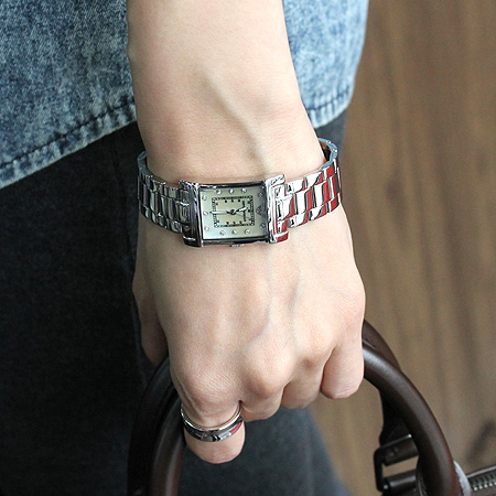 Armani(�Ƹ�����) AR3100 �ڰ��� ��ƿ ������ �ð� �̹���5 - ���̺��� �߰���ǰ