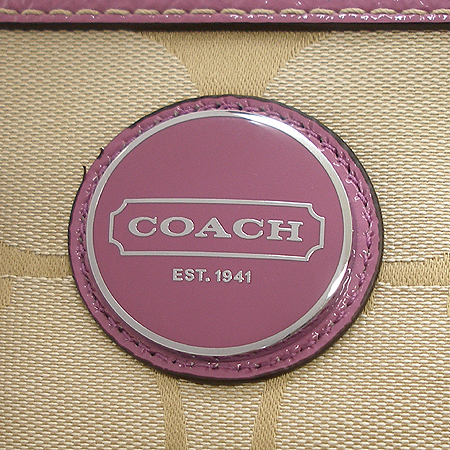 Coach(��ġ) �ñ׳�ó �ڰ��� ��ũ ��Ƽġ ����� �̹���3 - ���̺��� �߰���ǰ