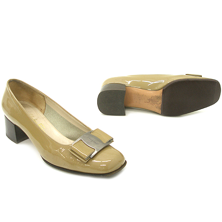 Ferragamo(��󰡸�) ���̴�Ʈ �ٶ� ��� ���� �̹���2 - ���̺��� �߰���ǰ