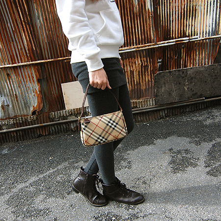 Burberry(������) Ŭ����üũ PVC ����� �Ŀ�ġ [��������] �̹���5 - ���̺��� �߰���ǰ
