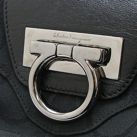 Ferragamo(��󰡸�) 21 6326 ���� ��ġ�� �ΰ� ��� �к긯 ����� [�б�����������2ȣ��] �̹���3 - ���̺��� �߰���ǰ