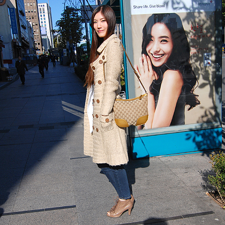 Gucci(����) 257072 GG�ΰ� ��� ��Ż�� �к긯 ũ�ν��� [�б�����������2ȣ��] �̹���6 - ���̺��� �߰���ǰ
