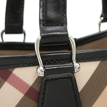Burberry(������) �� ���� üũ PVC �簢 ��Ʈ�� �̹���3 - ���̺��� �߰���ǰ