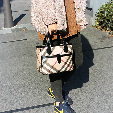 Burberry(������) �� ���� üũ PVC �簢 ��Ʈ�� �̹���5 - ���̺��� �߰���ǰ