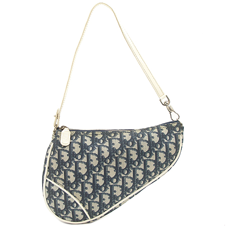 ���  �����