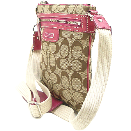 Coach(��ġ) �ñ׳�ó �ڰ��� ũ�ν��� �̹���2 - ���̺��� �߰���ǰ