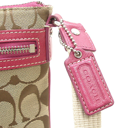 Coach(��ġ) �ñ׳�ó �ڰ��� ũ�ν��� �̹���4 - ���̺��� �߰���ǰ