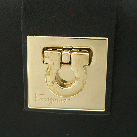 Ferragamo(��󰡸�) 22 0113 ���� ��ġ�� ��� ������ �̹���2 - ���̺��� �߰���ǰ