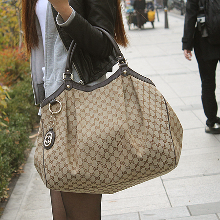 Gucci(����) 211943 GG �ΰ� �ڰ��� ȣ�� ��Ű ����� �̹���6 - ���̺��� �߰���ǰ