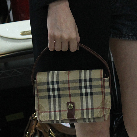 Burberry(������) Ŭ���� üũ ����� �̹���5 - ���̺��� �߰���ǰ