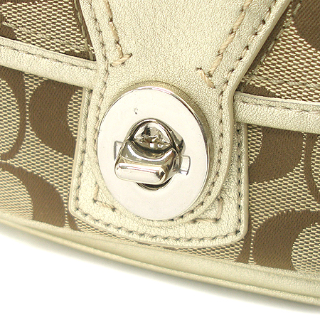 Coach(��ġ) �ñ׳�ó �ڰ��� ������ ����� �̹���3 - ���̺��� �߰���ǰ