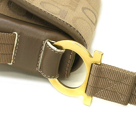 Ferragamo(��󰡸�) 21 5380 ���� ��ġ�� ��� �ڰ��� ����� �̹���4 - ���̺��� �߰���ǰ