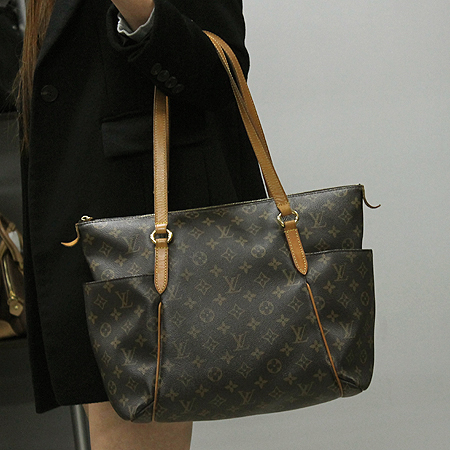 Louis Vuitton(���̺���) M56689 ���׷� ĵ���� ��Ż�� MM ����� [��������] �̹���6 - ���̺��� �߰���ǰ