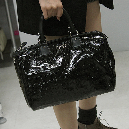 Ferragamo(��󰡸�) 21 B435 ���� ���̴�Ʈ ��ġ�Ϸΰ� ������ ��Ʈ�� [��������] �̹���6 - ���̺��� �߰���ǰ