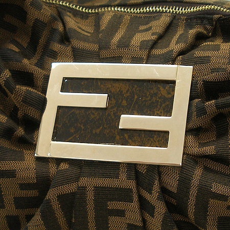 Fendi(���) 8BR631 FF �ΰ� �ڰ��� ��Ÿ ���� �ΰ� ü�� ����� �̹���3 - ���̺��� �߰���ǰ