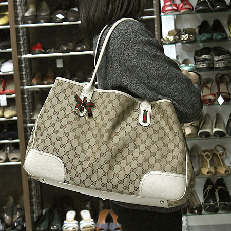 Gucci(����) 161719 GG�ΰ� �ڰ��� ��� ��Ƽġ ����� [��������] �̹���6 - ���̺��� �߰���ǰ