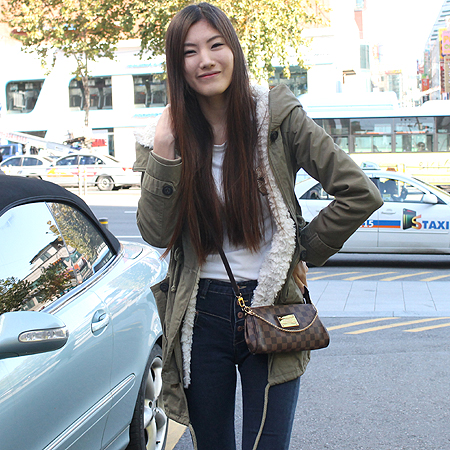 Louis Vuitton(���̺���) N55213 �ٹ̿� ���� ĵ���� ���� Ŭ��ġ 2WAY [�б�������] �̹���6 - ���̺��� �߰���ǰ