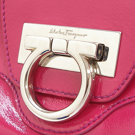 Ferragamo(��󰡸�) 21 6317 ��ũ ���̴�Ʈ ��ġ�Ϸΰ� ��� ��Ʈ�� [��������] �̹���4 - ���̺��� �߰���ǰ