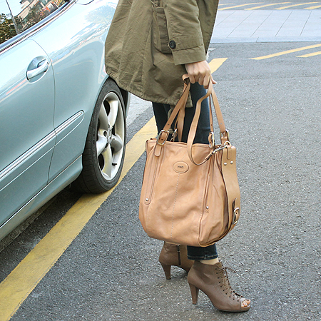 Tod's(����) ī�� ���� G ����� + ũ�ν� ��Ʈ�� �̹���5 - ���̺��� �߰���ǰ
