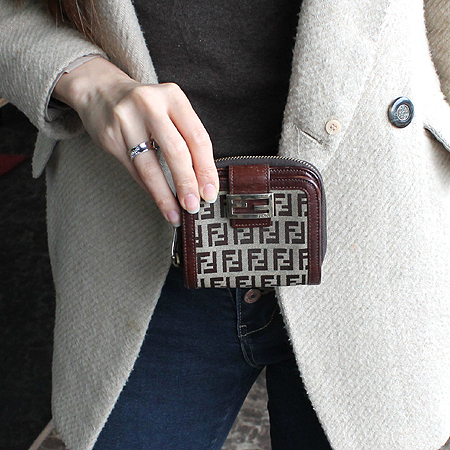 Fendi(���) FF �ΰ� �ڰ��� ¤�� ������ �̹���5 - ���̺��� �߰���ǰ