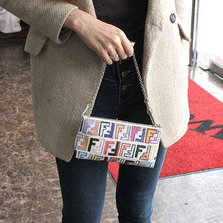 Fendi(���) 8BR592 FF�ΰ� ��Ƽ �÷� �Ŀ�ġ ����� �̹���5 - ���̺��� �߰���ǰ