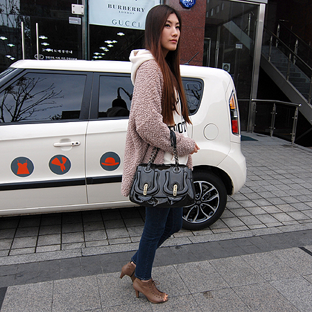Fendi(���) 8BN165 ���� ���̴�Ʈ B�� ����� [�̾�������] �̹���6 - ���̺��� �߰���ǰ