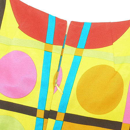 Escada(�������) LAUREL ���ǽ� �̹���3 - ���̺��� �߰���ǰ