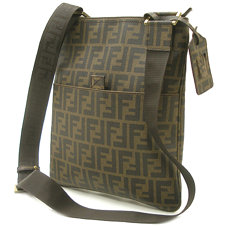 Fendi(���) 7VA207 FF �ΰ� ��ī PVC ũ�ν��� �̹���3 - ���̺��� �߰���ǰ