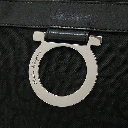 Ferragamo(��󰡸�) 21 7298 ���� �ΰ� �к긯  ����ΰ� ����� �̹���4 - ���̺��� �߰���ǰ