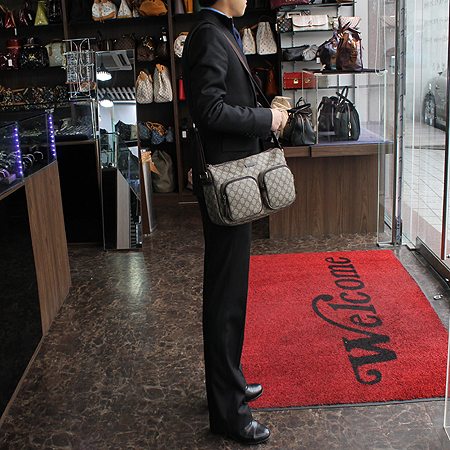 Gucci(����) 246881 GG �ΰ� PVC �� ���� �޽��� ũ�ν��� [��������] �̹���5 - ���̺��� �߰���ǰ