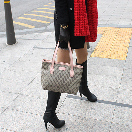 Gucci(����) 211138 GG�ΰ� PVC �ٰ� ����� [��������] �̹���5 - ���̺��� �߰���ǰ