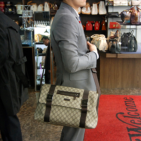 Gucci(����) 122374 GG �ΰ� PVC ũ�ν��� �̹���5 - ���̺��� �߰���ǰ
