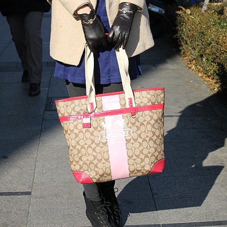 Coach(��ġ) 11351 �ΰ� ������ �ñ׳��� �� ��Ʈ�� �̹���6 - ���̺��� �߰���ǰ