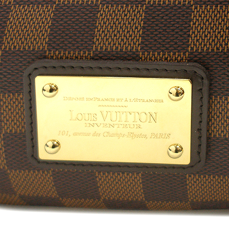 Louis Vuitton(���̺���) N55213 �ٹ̿� ���� ĵ���� ���� Ŭ��ġ 2WAY �̹���4 - ���̺��� �߰���ǰ