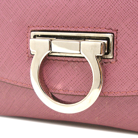 Ferragamo(��󰡸�) 21 5320 ��ũ ���ǾƳ� ��ġ�� �ΰ� ��Ŭ ����� �̹���4 - ���̺��� �߰���ǰ