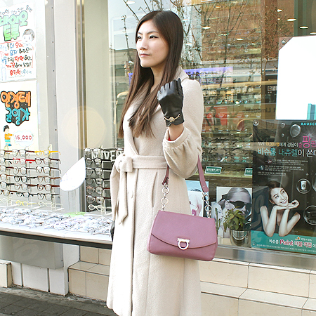 Ferragamo(��󰡸�) 21 5320 ��ũ ���ǾƳ� ��ġ�� �ΰ� ��Ŭ ����� �̹���6 - ���̺��� �߰���ǰ