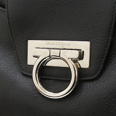 Ferragamo(��󰡸�) 21 5356 ���� ��ġ�� ��� ����� �̹���4 - ���̺��� �߰���ǰ